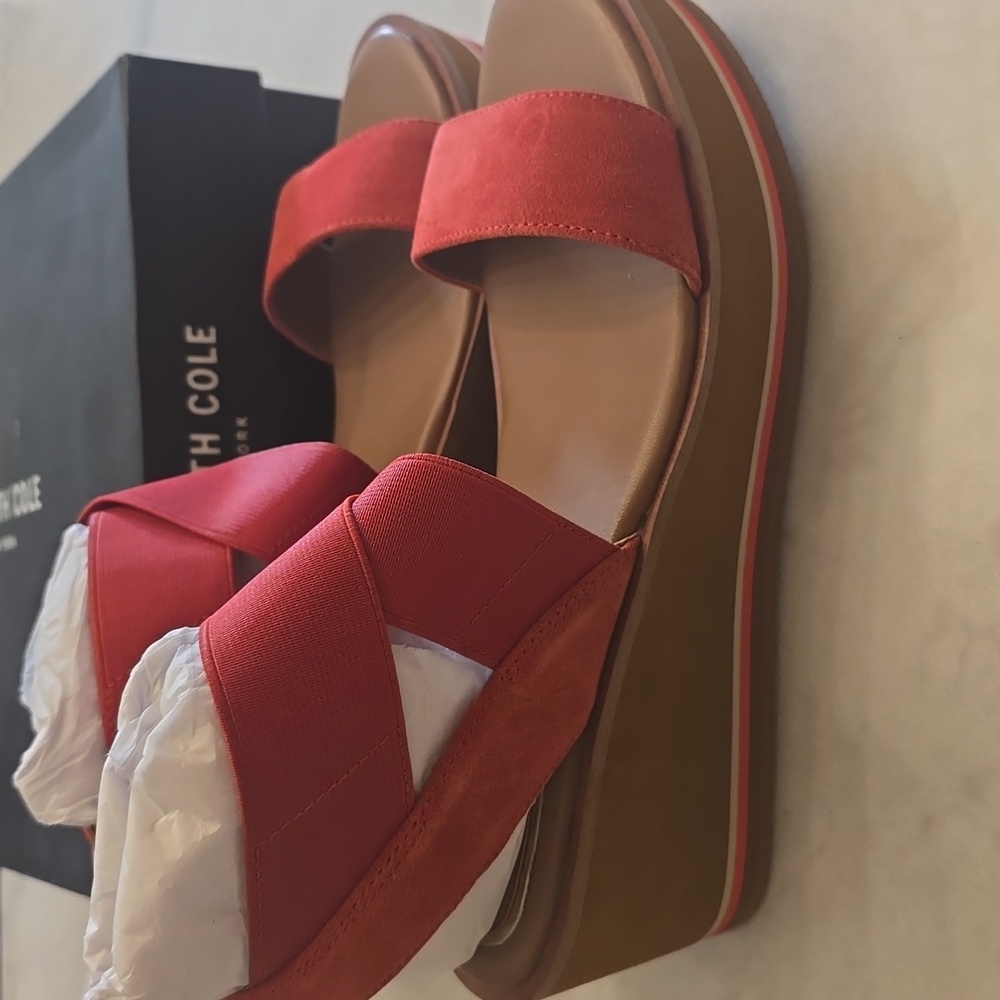 NIB Kennth Cole Harlow Eva Wedge Shoes In Size 7.5 - Picture 4 of 10